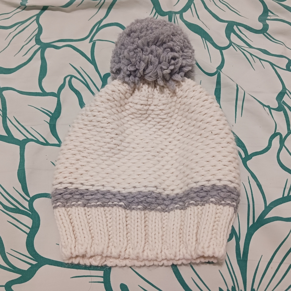 David Jones woven two tone beanie with pom pom gray multi. Made in Italy.
